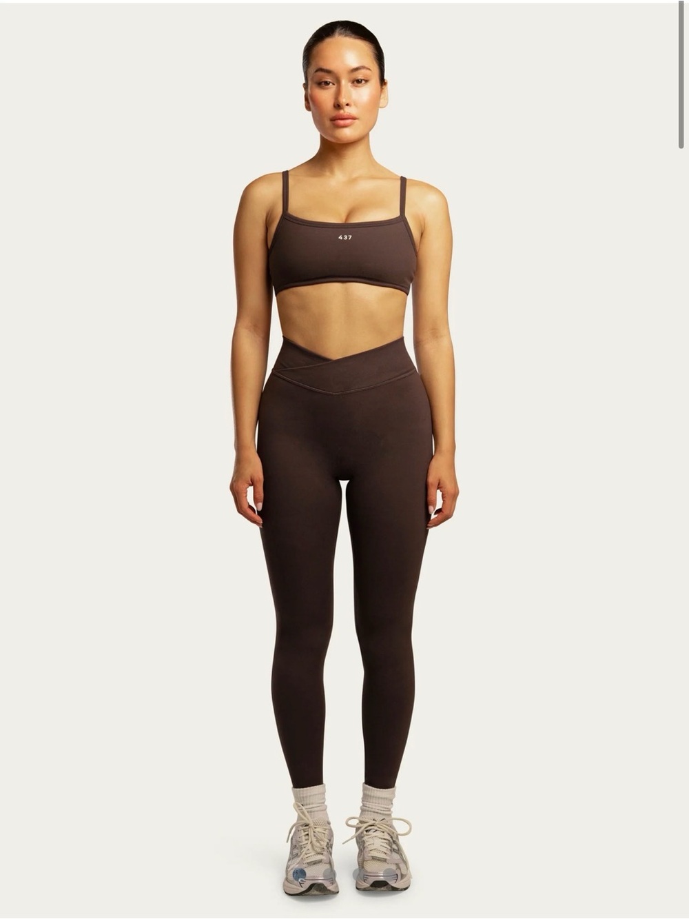 437 the v leggings medium